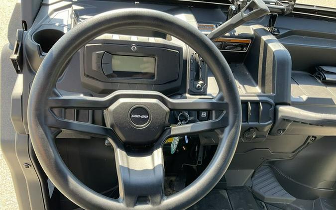 2025 Can-Am Defender MAX HD7