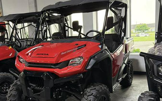 2025 Honda Pioneer 1000 Deluxe