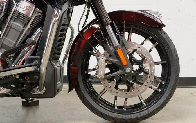 2026 Indian Challenger Limited 112 W/Powerband Audio Crimson