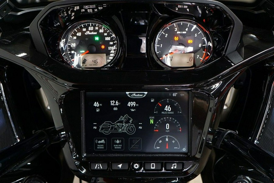 2026 Indian Challenger Limited 112 W/Powerband Audio Crimson