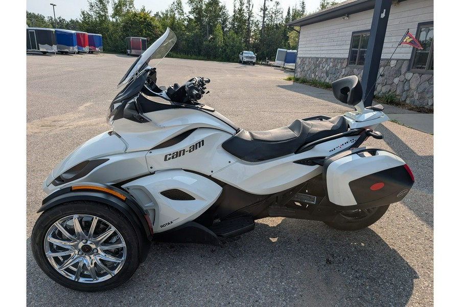 2013 Spyder ST Limited - SE5 - Can-Am