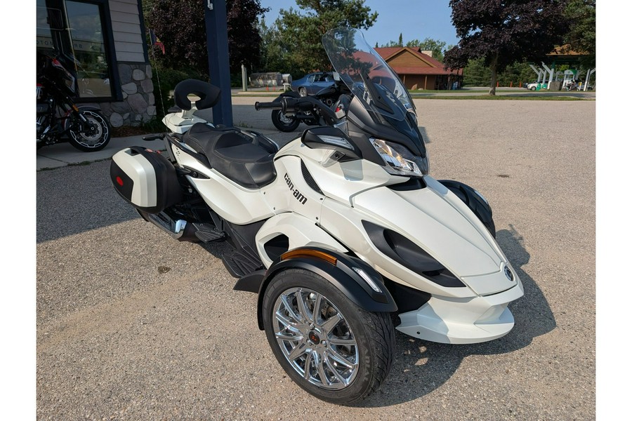2013 Spyder ST Limited - SE5 - Can-Am