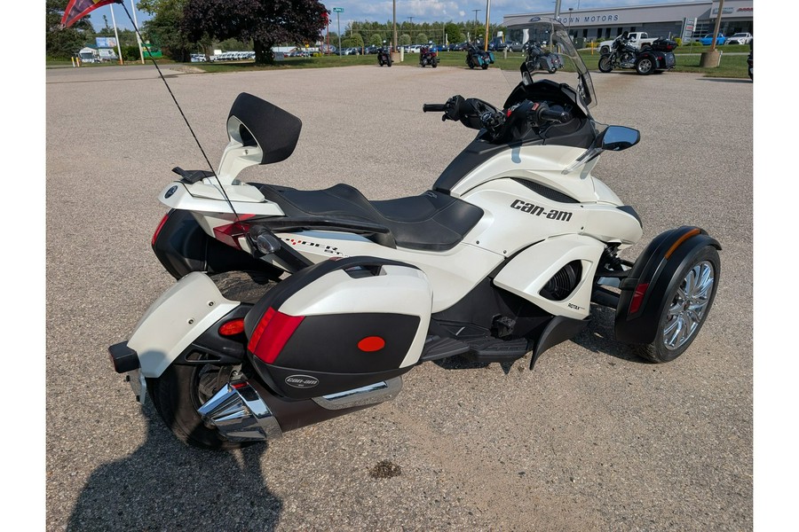 2013 Spyder ST Limited - SE5 - Can-Am