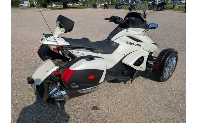 2013 Spyder ST Limited - SE5 - Can-Am