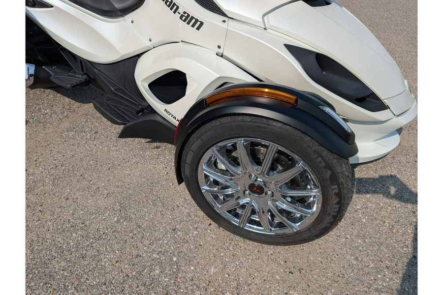 2013 Spyder ST Limited - SE5 - Can-Am