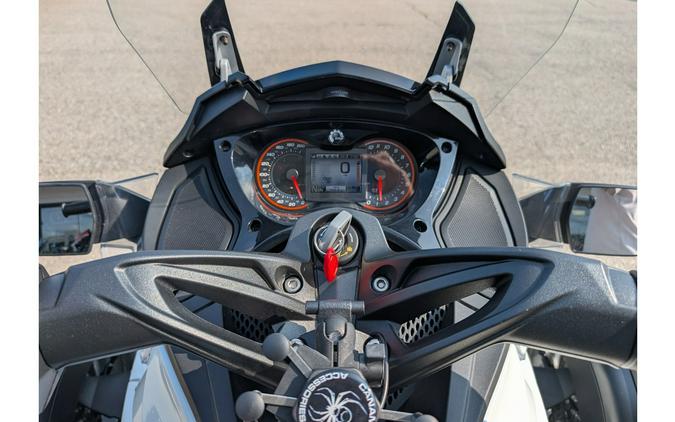 2013 Spyder ST Limited - SE5 - Can-Am