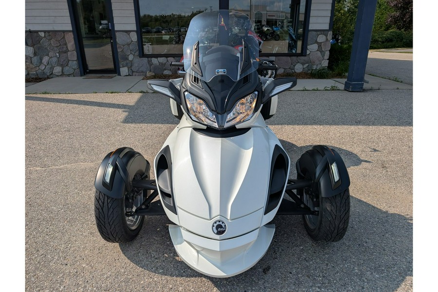2013 Spyder ST Limited - SE5 - Can-Am