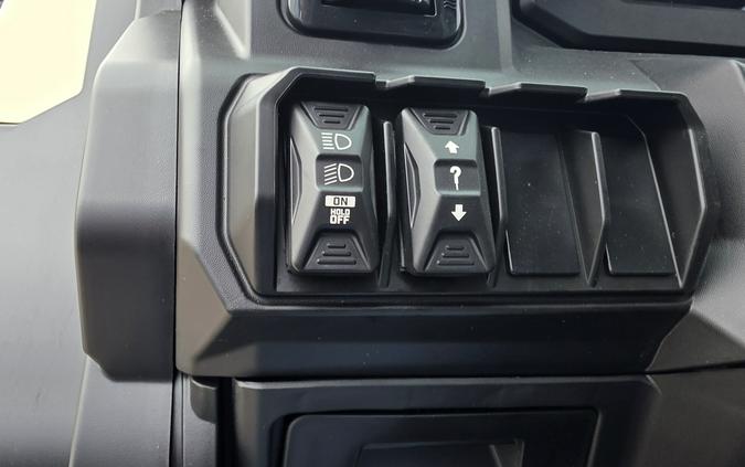 2026 Can-Am Defender MAX Limited HD11