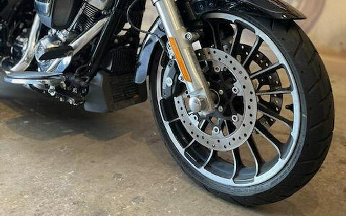 FLTRT 2023 Road Glide® 3