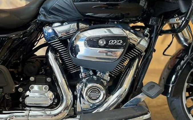 FLTRT 2023 Road Glide® 3