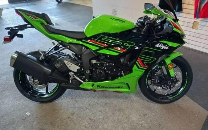 2024 Kawasaki Ninja ZX-6R Review [13 Fast Facts From the Track]