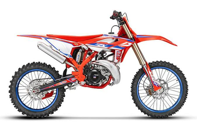 FIRST LOOK! 2024 BETA 300RX MOTOCROSS