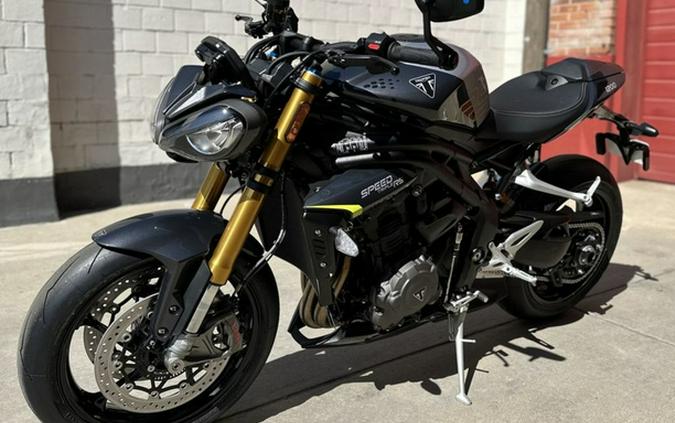 2025 Triumph Speed Triple 1200 RS Jet Black 1200 RS