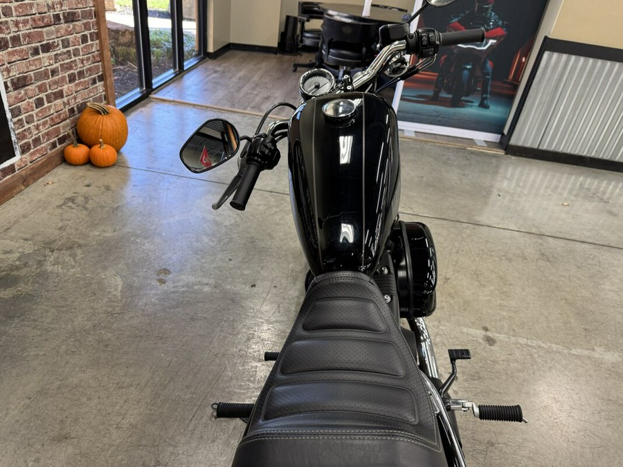 2017 Harley-Davidson Roadster