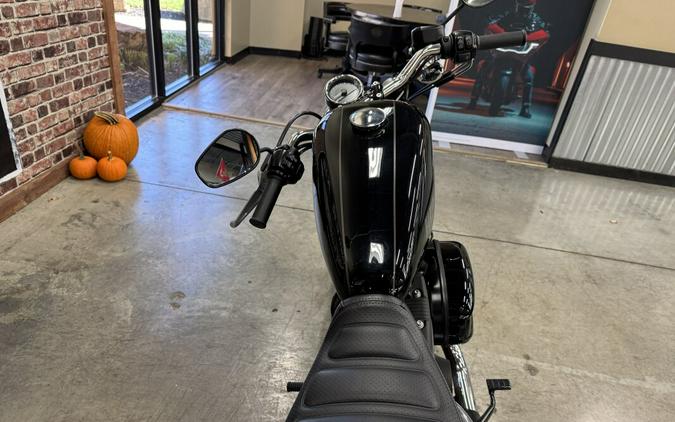 2017 Harley-Davidson Roadster