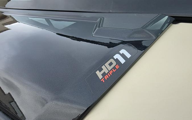 2026 Can-Am Defender MAX Limited HD11