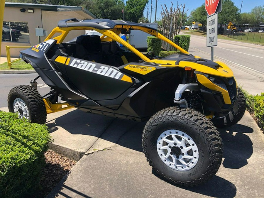 2024 Can-Am Maverick R X RS With Smart-Shox Carbon Black & Neo