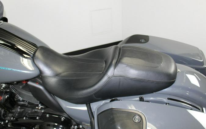 Harley-Davidson CVO Road Glide 2018 FLTRXSE 953187T GUNSHIP GRAY