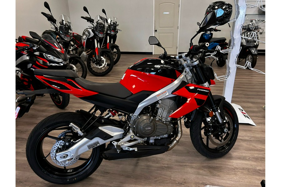 2026 Aprilia Tuono 457