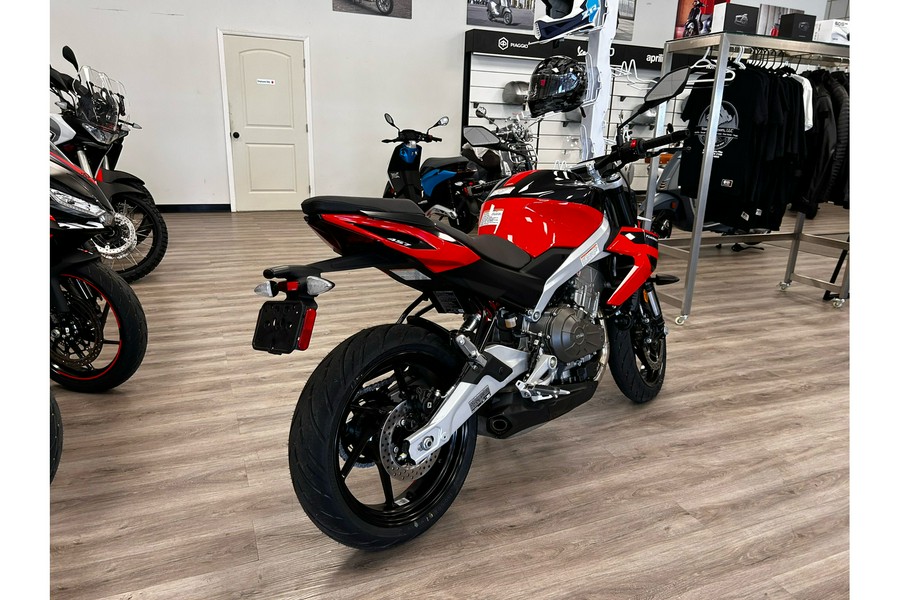 2026 Aprilia Tuono 457