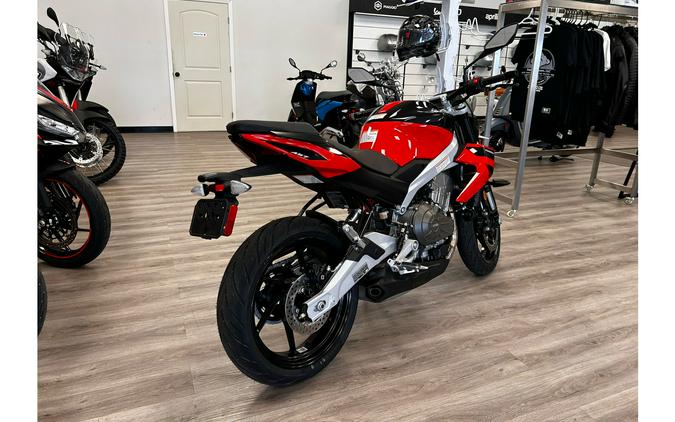 2026 Aprilia Tuono 457