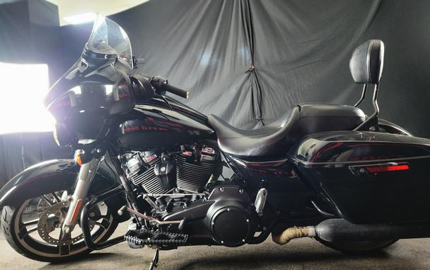 2017 HARLEY-DAVIDSON FLHX STREET GLIDE - F676944