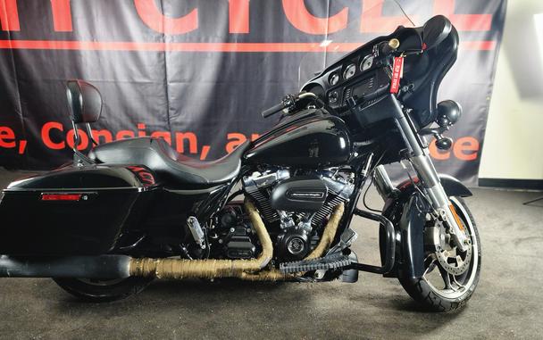 2017 HARLEY-DAVIDSON FLHX STREET GLIDE - F676944