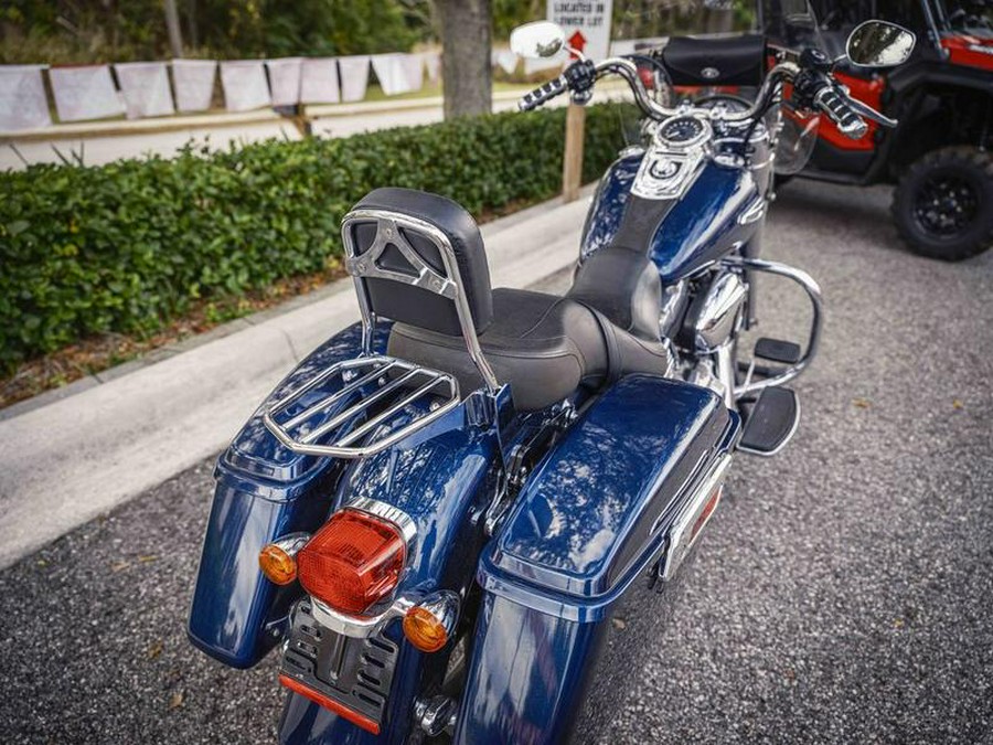 2013 Harley-Davidson® FLD - Dyna® Switchback™