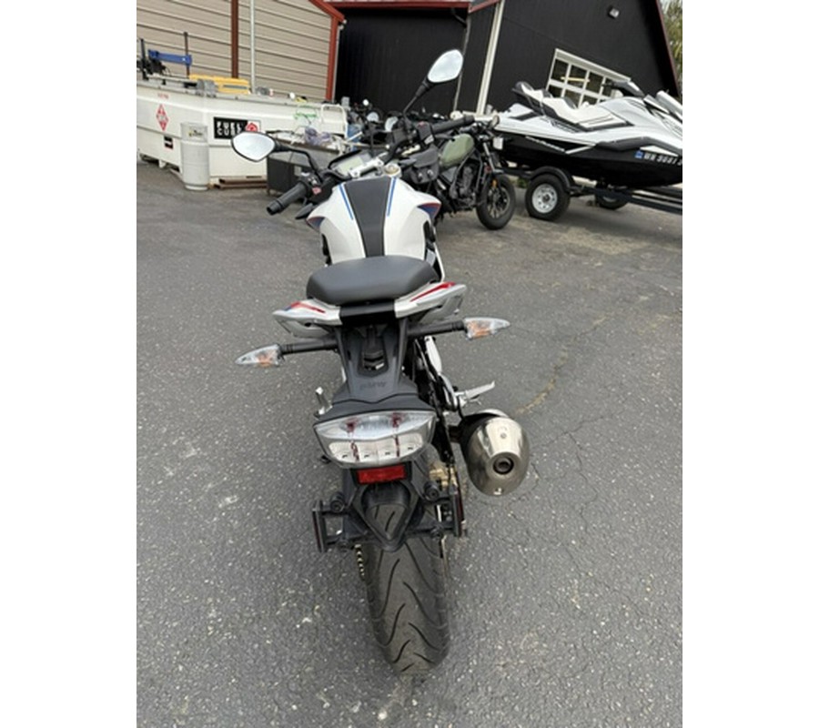 2018 BMW G 310 R Pearl White Metallic