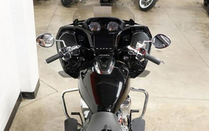 2026 Indian Challenger Limited Black Metallic