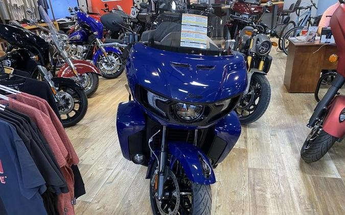 2024 Indian Motorcycle® Pursuit® Dark Horse® with PowerBand Audio Package Springfield Blue