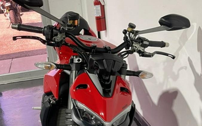 2022 Ducati Streetfighter V2 Ducati Red