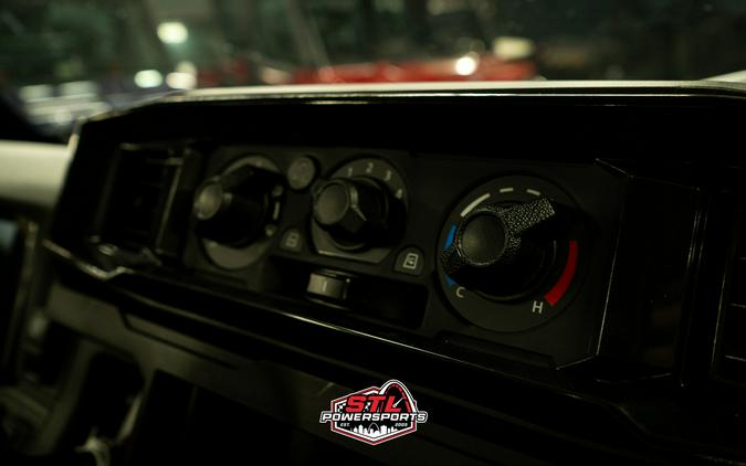 2025 Kawasaki RIDGE® XR Crew HVAC