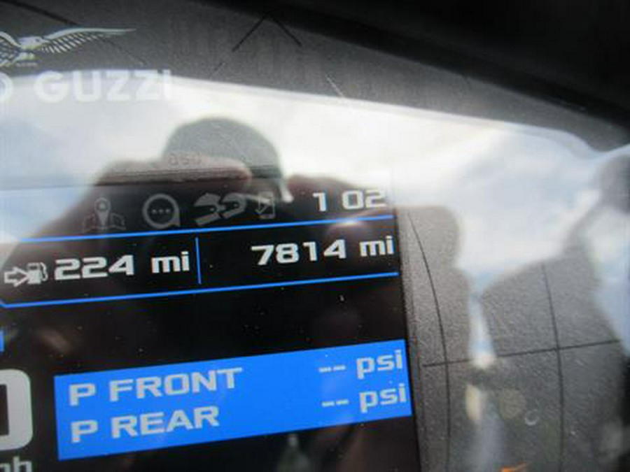 2023 Moto Guzzi V85 TT Travel