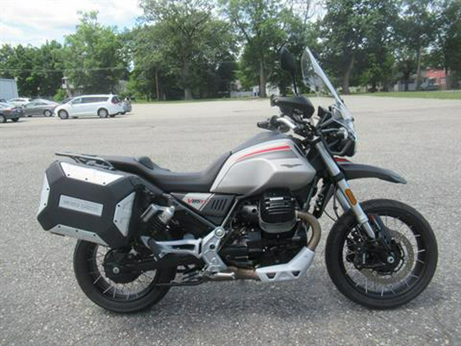 2023 Moto Guzzi V85 TT Travel