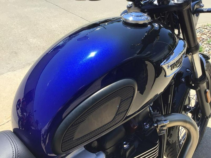 2024 Triumph Bonneville T100 Stealth Edition