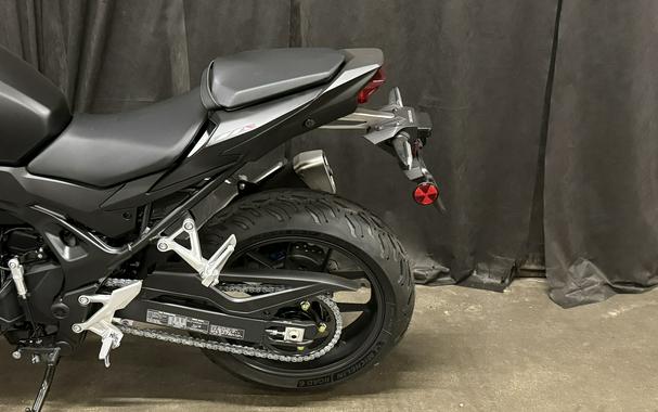 2025 CB750 Hornet - Honda