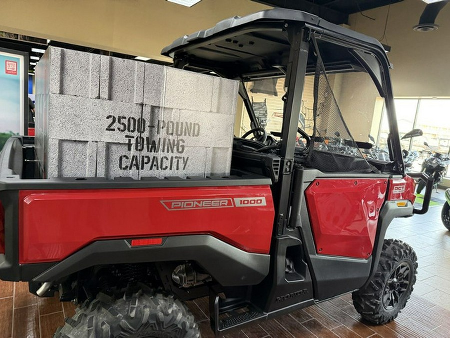 2026 Honda Pioneer 1000 Deluxe