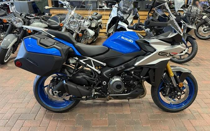 2025 Suzuki GSX-S1000GX+