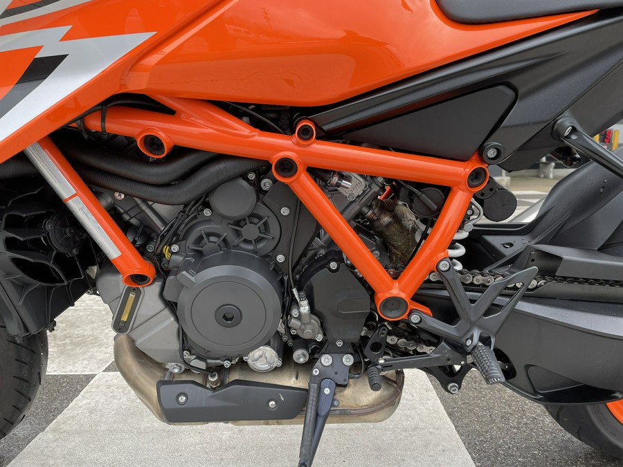 2023 KTM Super Duke 1290 R EVO