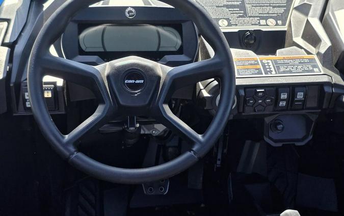 2022 Can-Am Commander XT 700