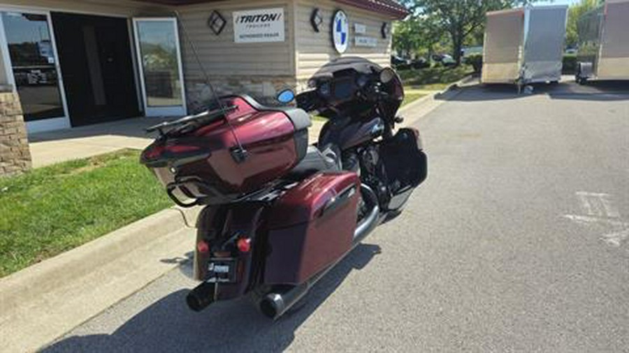 2024 Indian Motorcycle Roadmaster® Dark Horse® with PowerBand Audio Package