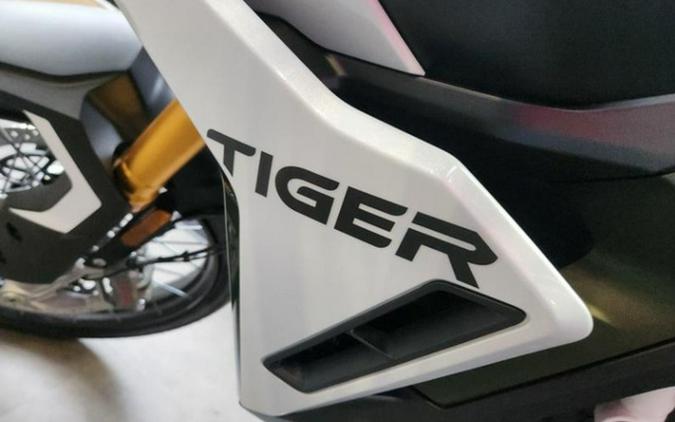 2025 Triumph Tiger 900 Rally Pro Matte Khaki Green / Matte Phan