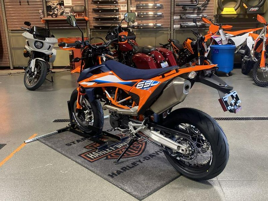 2024 KTM 690 SMC R