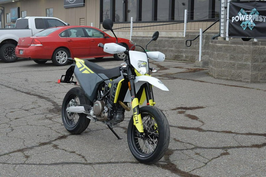 2024 Husqvarna® SUPERMOTO 701