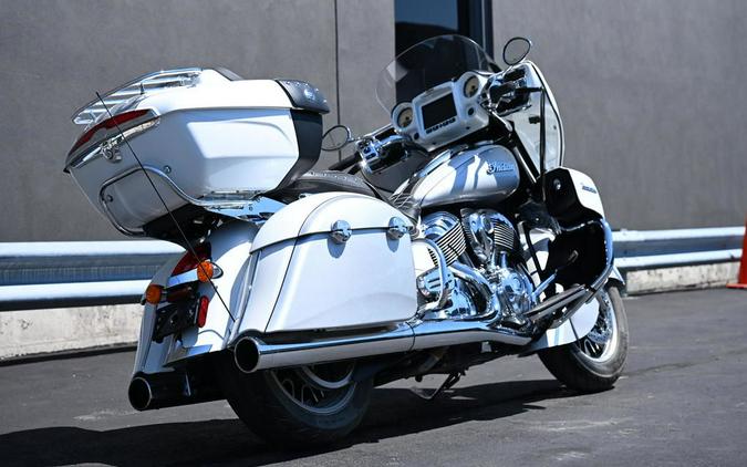 2018 Indian Motorcycle® Roadmaster® ABS Pearl White over Star Silver