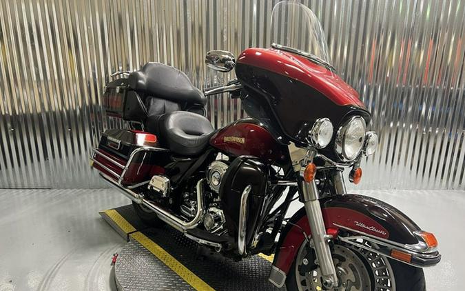 2010 Harley-Davidson FLHTCU - Ultra Classic Electra Glide FLHTCU