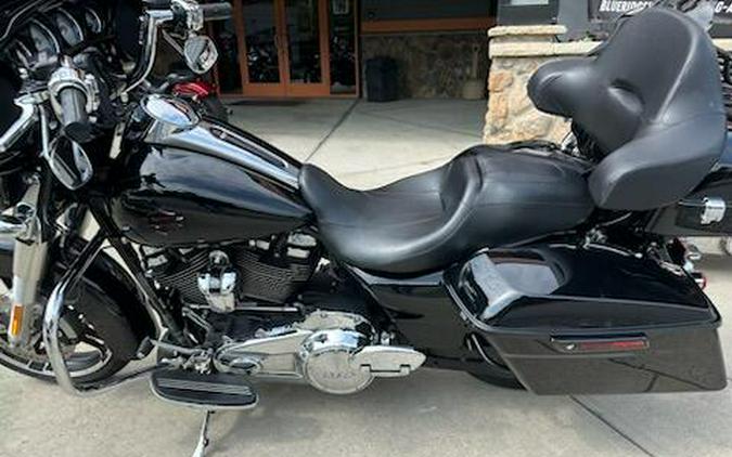 2017 Harley-Davidson Street Glide Special Vivid Black