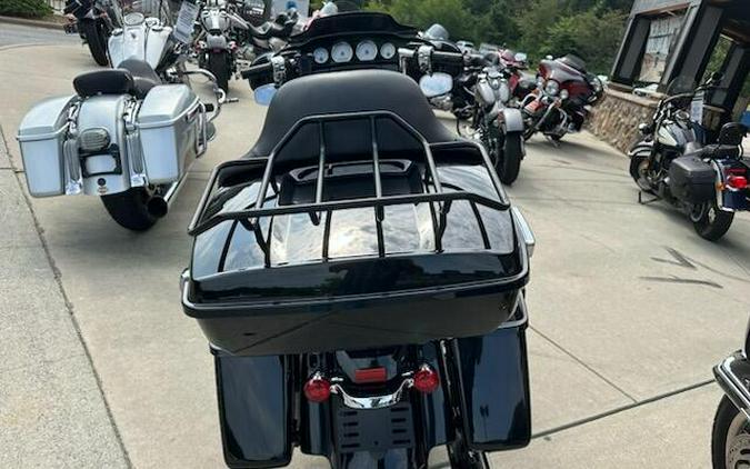 2017 Harley-Davidson Street Glide Special Vivid Black
