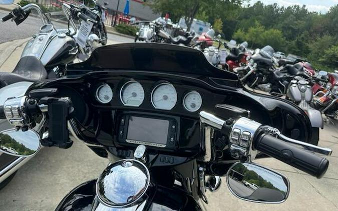 2017 Harley-Davidson Street Glide Special Vivid Black